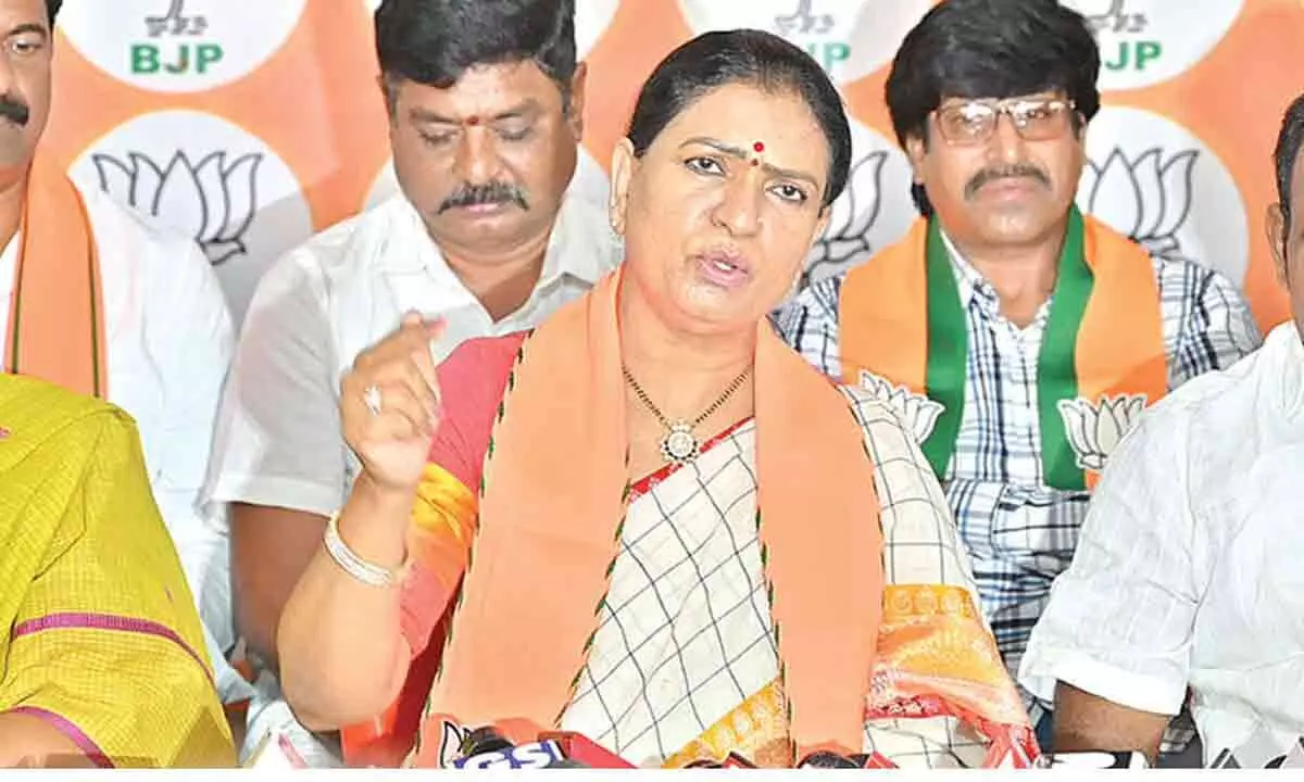 DK Aruna criticizes Revanth for his comments