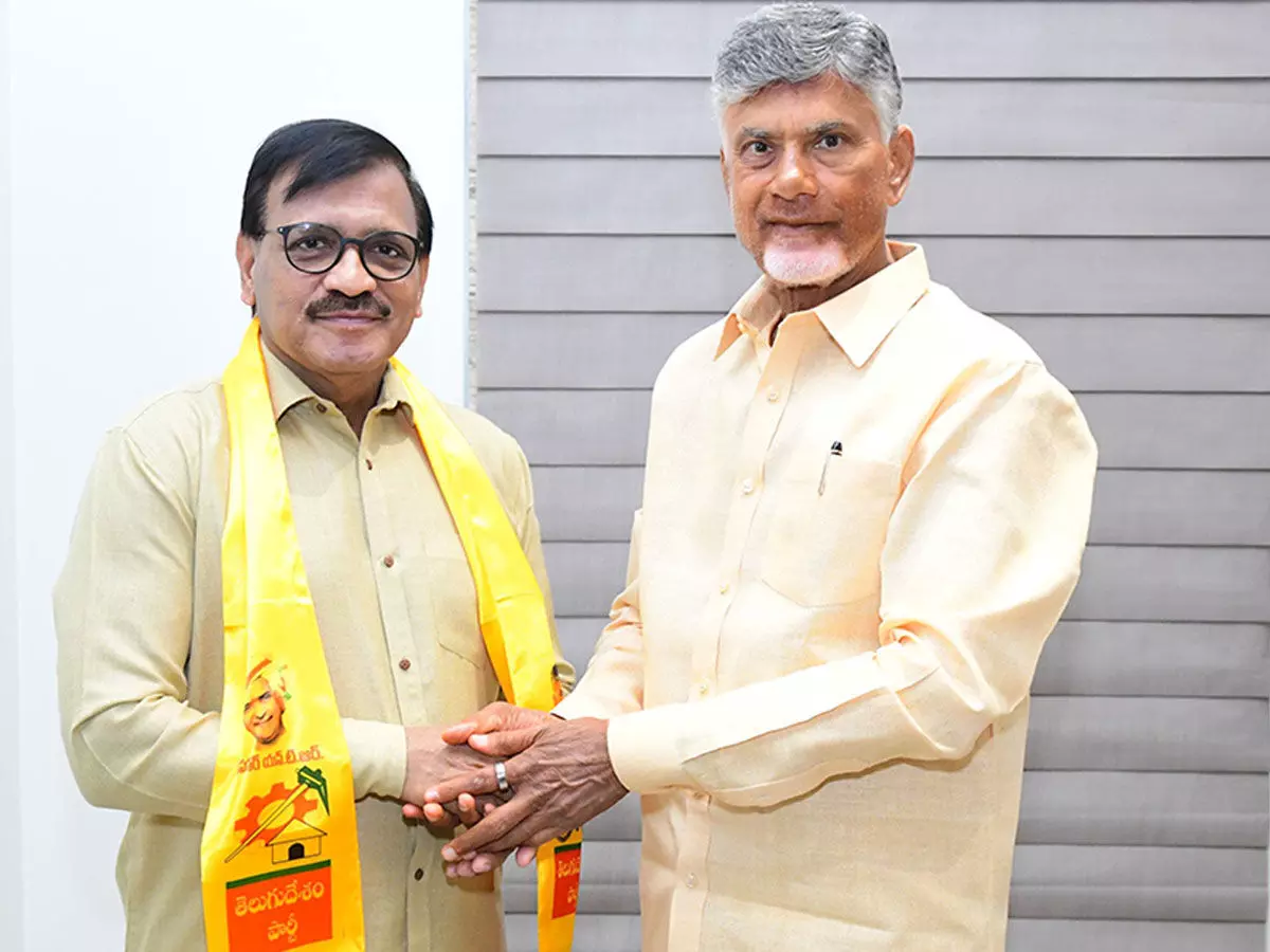 Former YSRCP member Iqbal teams up with Naidu after leaving security role