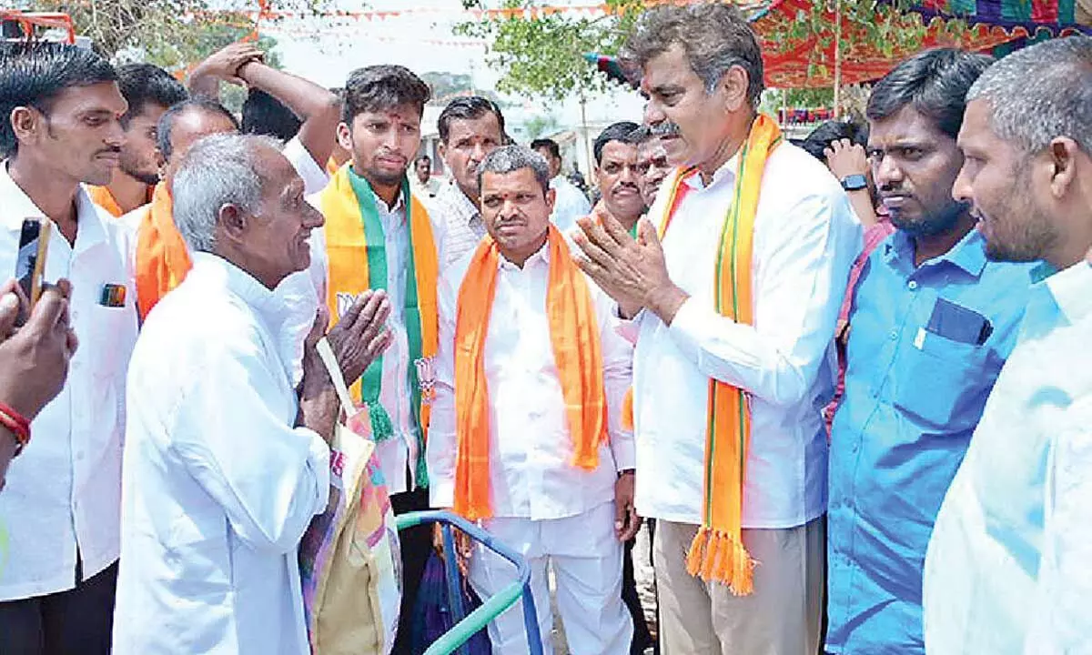 Konda Vishweshwar claims Ranjit Reddy is in a state of confusion