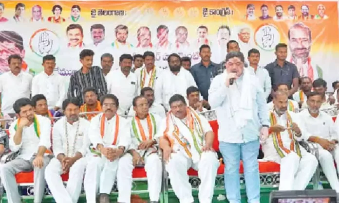 Ponnam Prabhakar announces nominated posts for winners of majority in booths in Sircilla