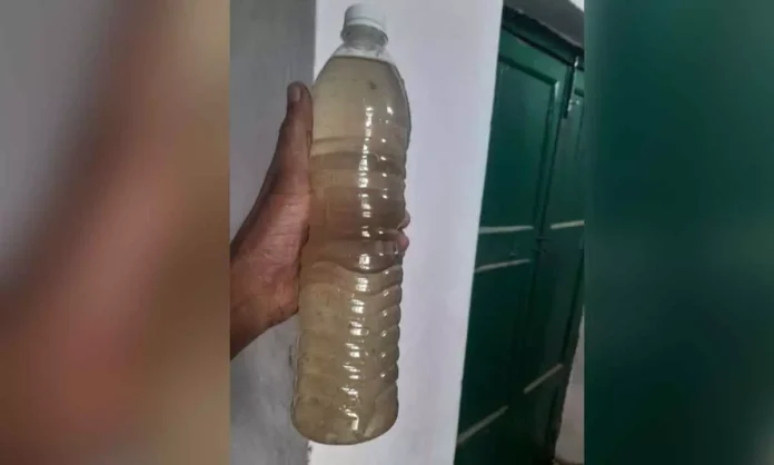 Hyderabad Residents Unhappy with Contaminated Water Supply