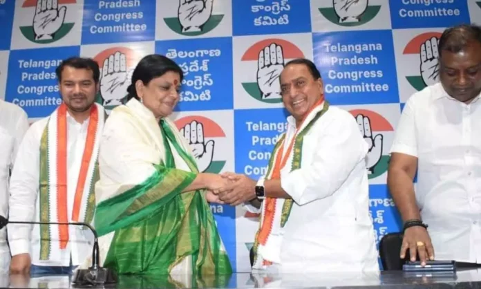 Indrakaran Reddy switches allegiance to Congress