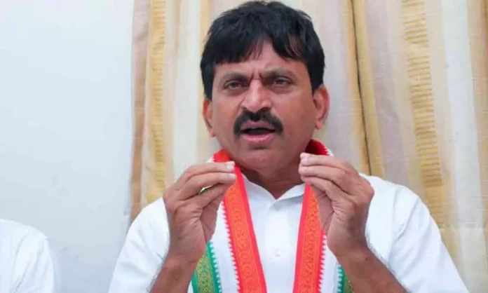 Ponguleti says people are not falling for KCR's insincere sentiments