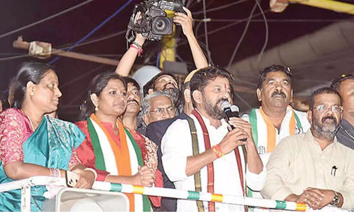 Revanth Reddy urges Kakatiyas to overcome 'Delhi Sultans'