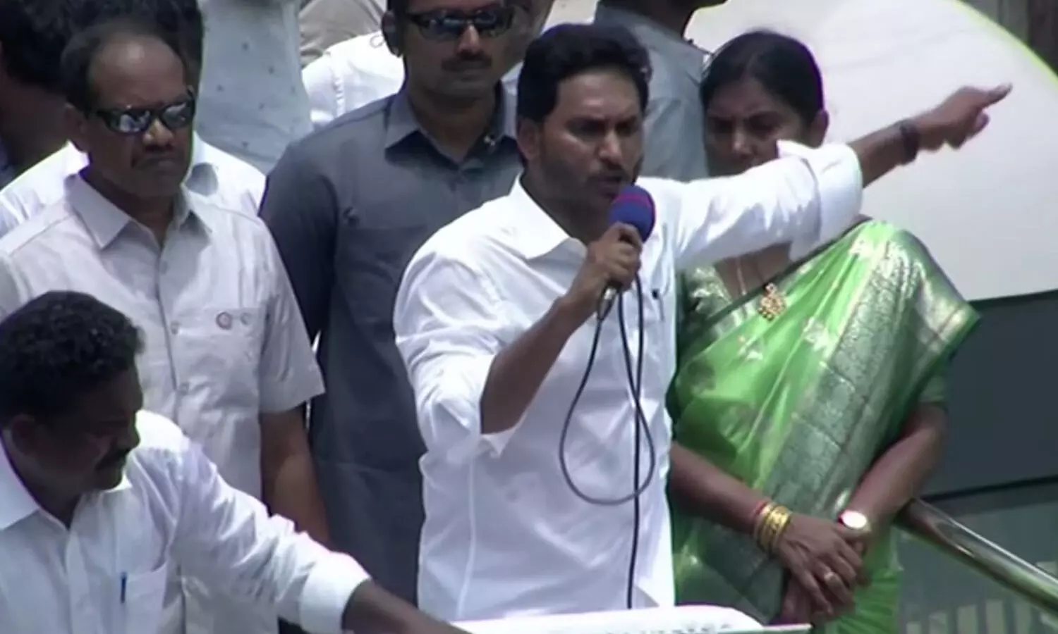 YS Jagan asserts that Chandrababu Naidu lacks accomplishments, has a lengthy record of unkept pledges