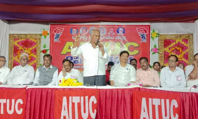 Chief Guest Koonannesambashiva Rao at 2nd AITUC District Congress in Sarapaka