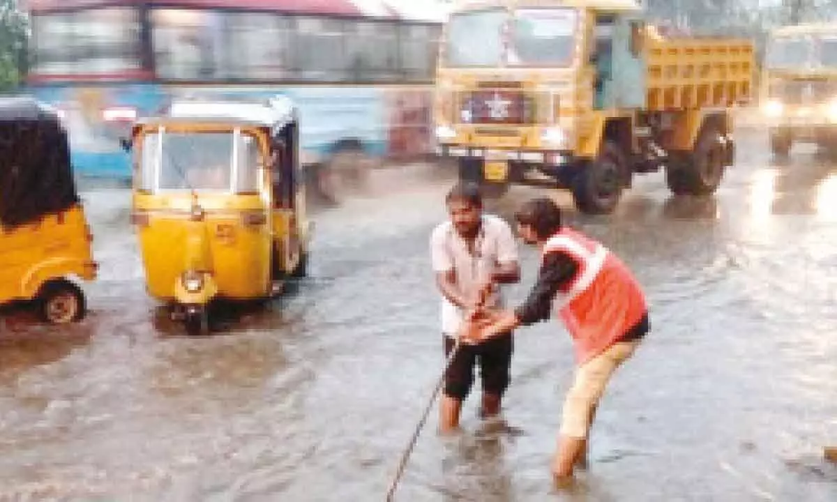 City residents' complaints go unanswered by monsoon emergency services