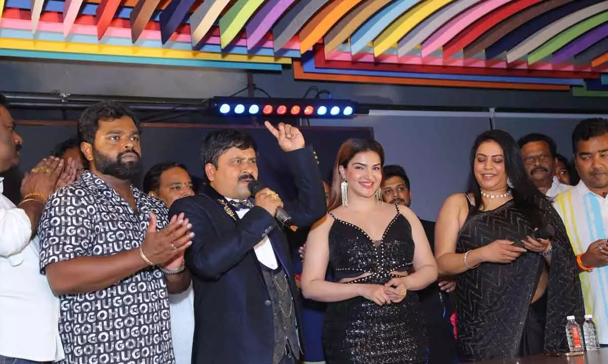 Honey Rose opens PS4 pub and Padmaraga Restaurant in Kondapur