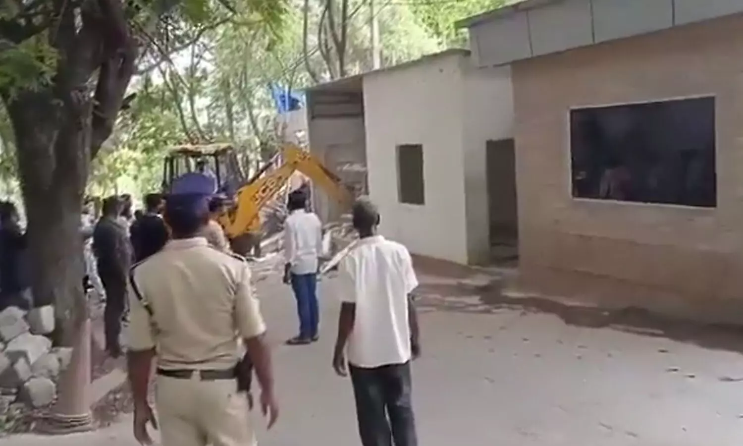 Illegal buildings demolished in the vicinity of Jagan's home in Hyderabad