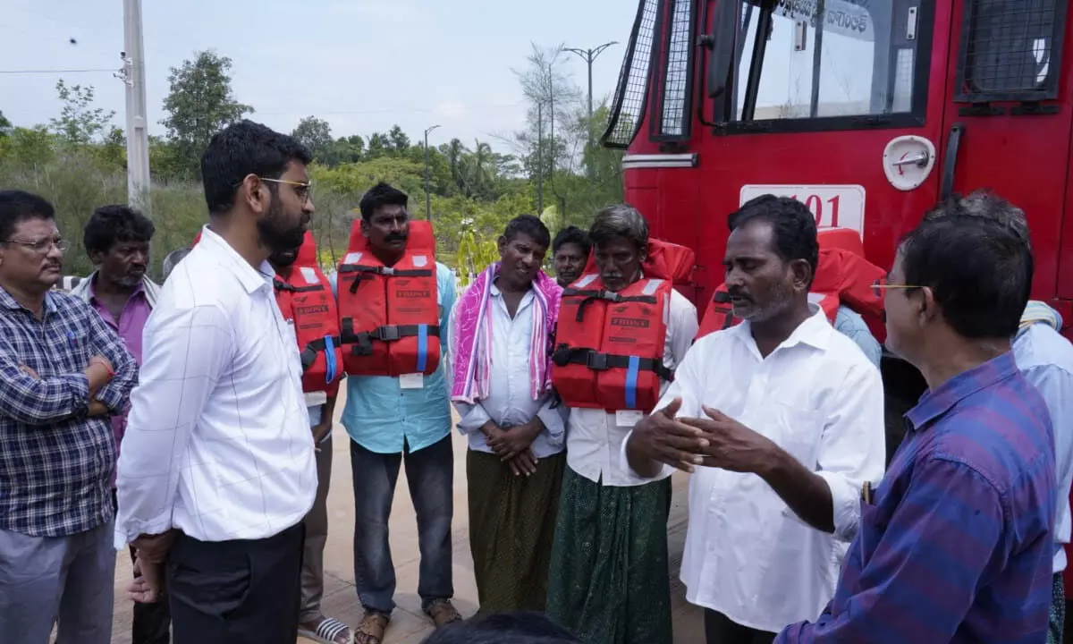 Jitesh Patil, Collector, assesses agriculture drone performance