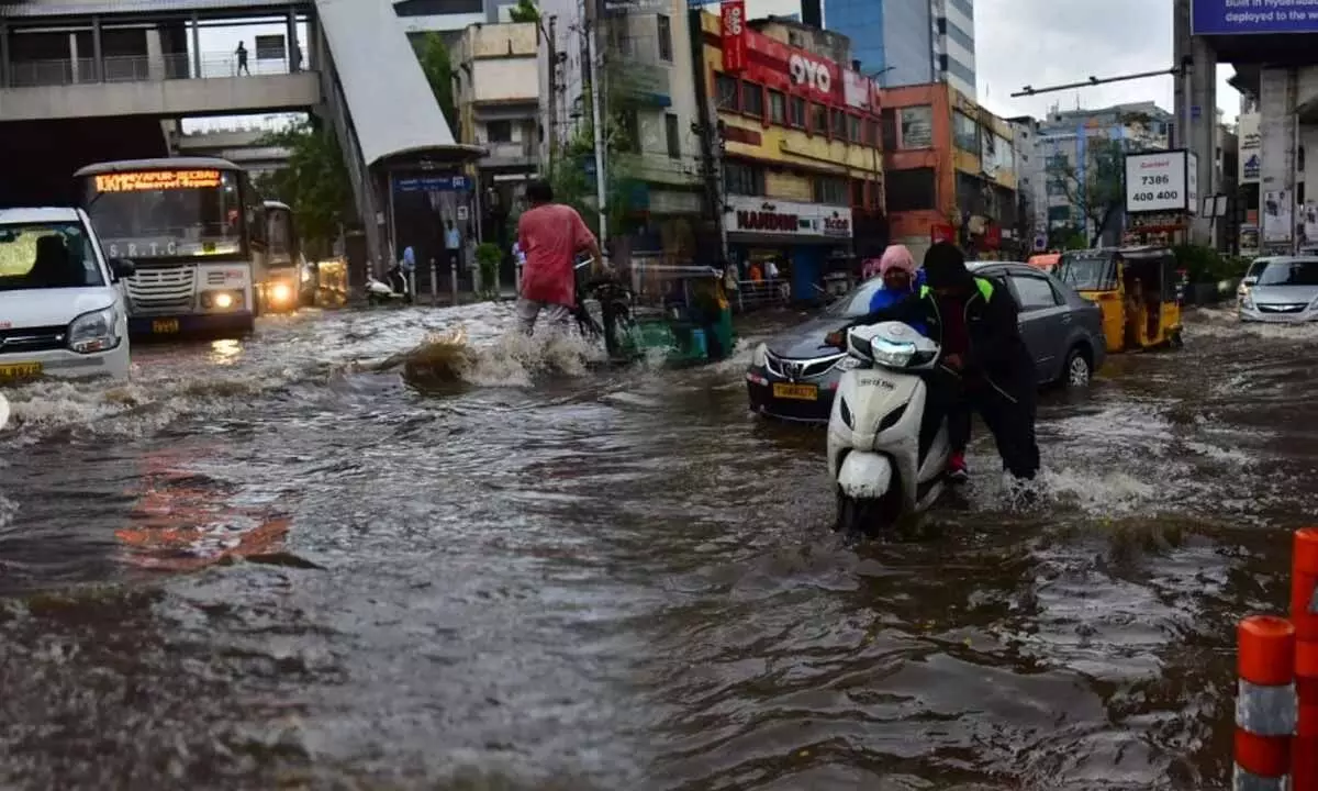 Residents of Hyderabad Urged to Stay Vigilant as Heavy Rain Continues to Pound the City