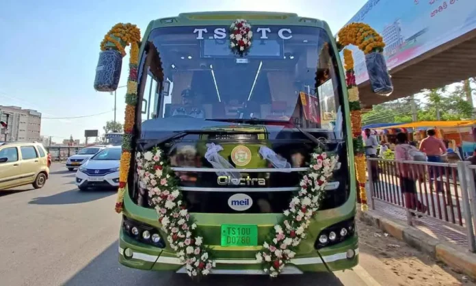TGSRTC slashes monthly pass price for electric AC metro buses by Rs 630