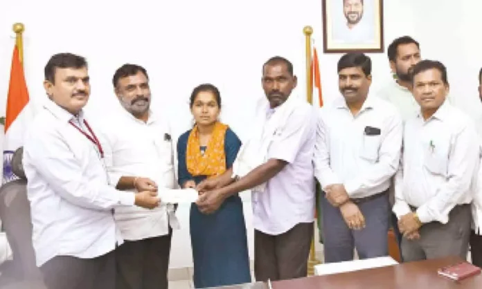 CM Revanth's Generous Act Supports Tribal Student's IIT Aspirations