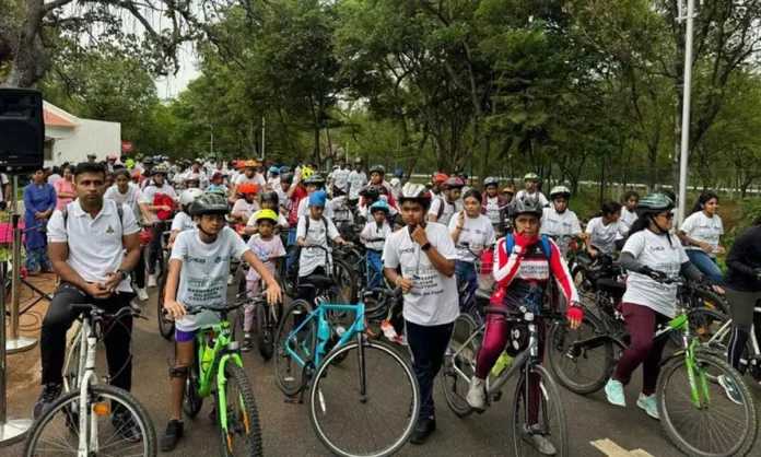 Cyclothon event in Hyderabad attracts large crowds