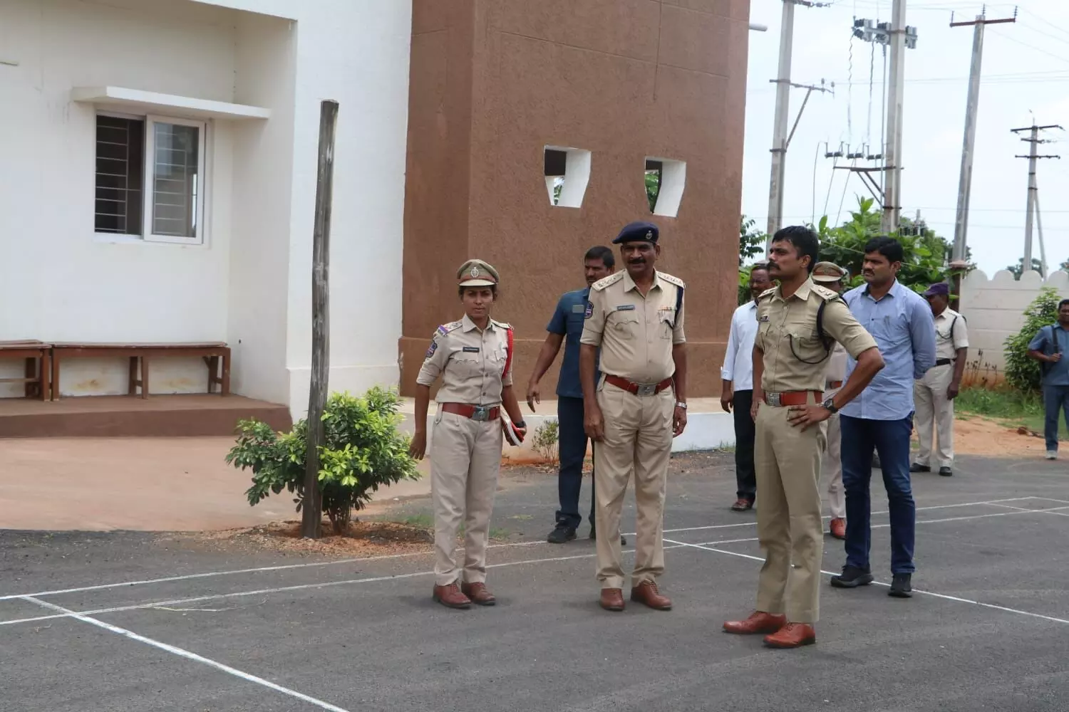 District SP Rohit Raju IPS visits Sujatanagar Police Station to ensure thorough investigation for victims' speedy justice