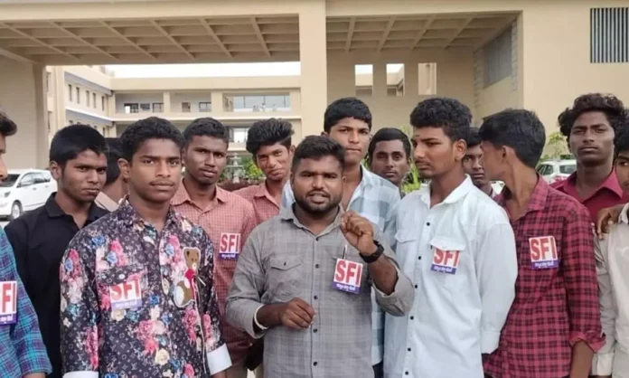 Gadwal Students Call for Immediate Action on Scholarship and Fee Reimbursement Delays