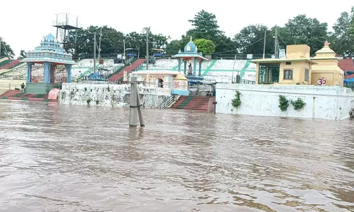 Godavari Flood Reaches 51.40 Feet at Bhadrachalam