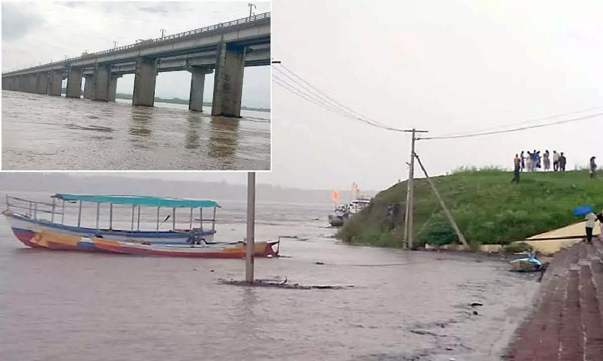 Godavari River Water Level Surpasses 35 Feet