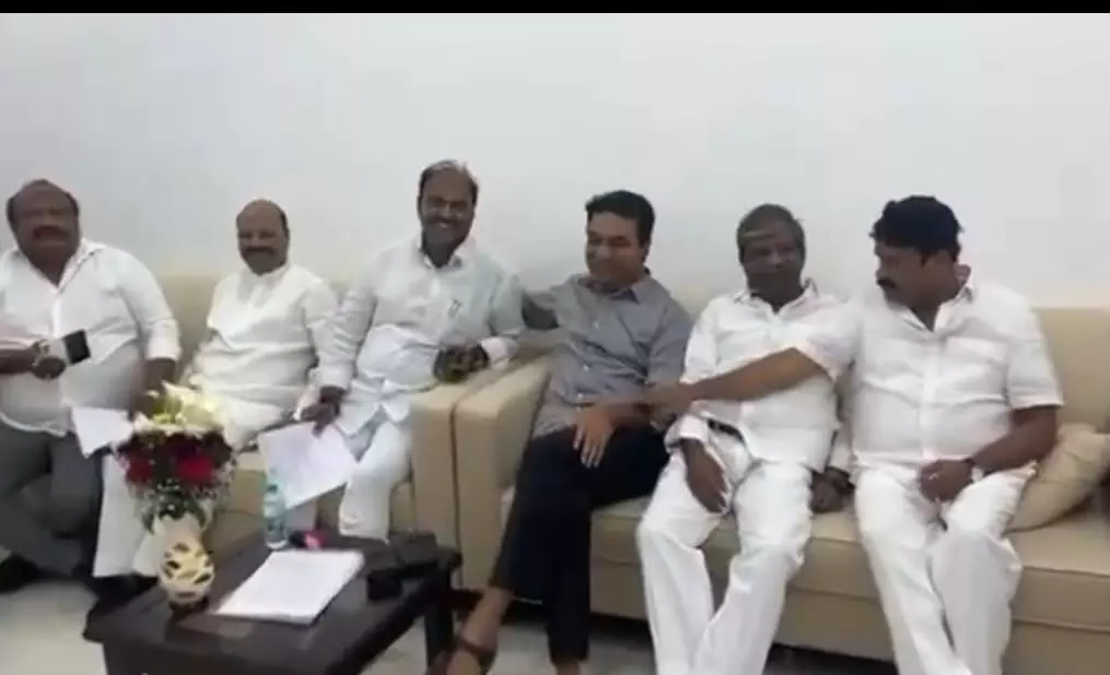 Major News: Congress MLA Defects to BRS.