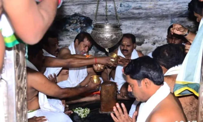 Ministers Damodara Raja Narasimha and Jupalli Krishna Rao tour Uma Maheswaram