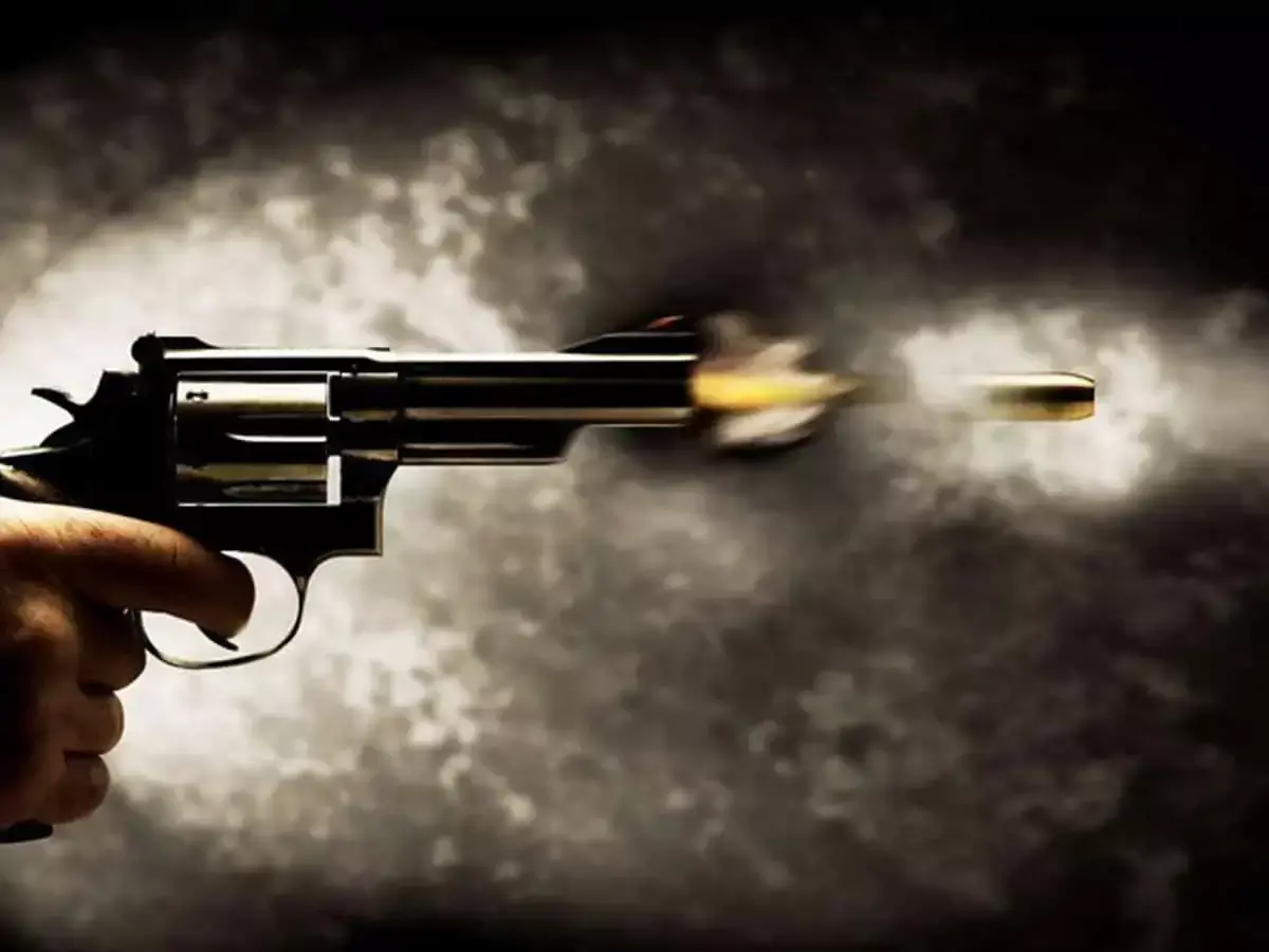 Police shoot back after being attacked by gang of robbers in Hyderabad