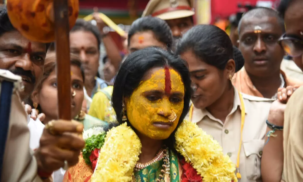 Secunderabad Ujjaini Mahankali Goddess Predicts Good Rains in Bhavishyavani