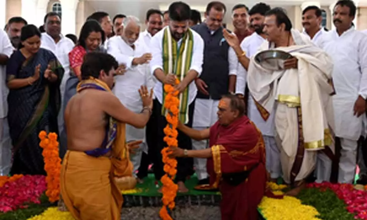 CM Revanth Reddy Conducts Bhoomi Pooja for Telangana Talli Statue