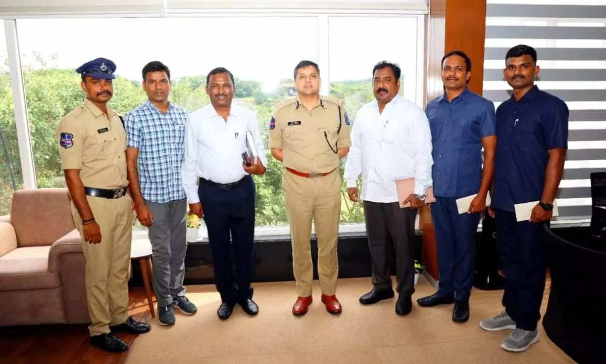 Cyberabad Police Commissioner Commends Staff for Outstanding Performance