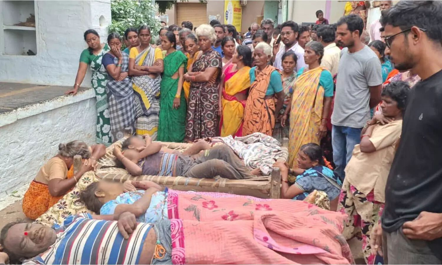 Family Tragedy in Chinnavangali: Roof Collapse in Nandyal Claims Lives