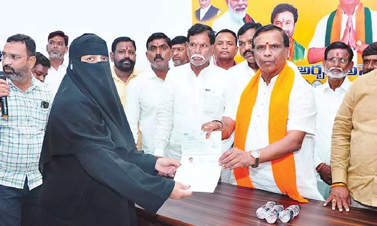 MLA Dhanpal Hands Out CMRF Cheques