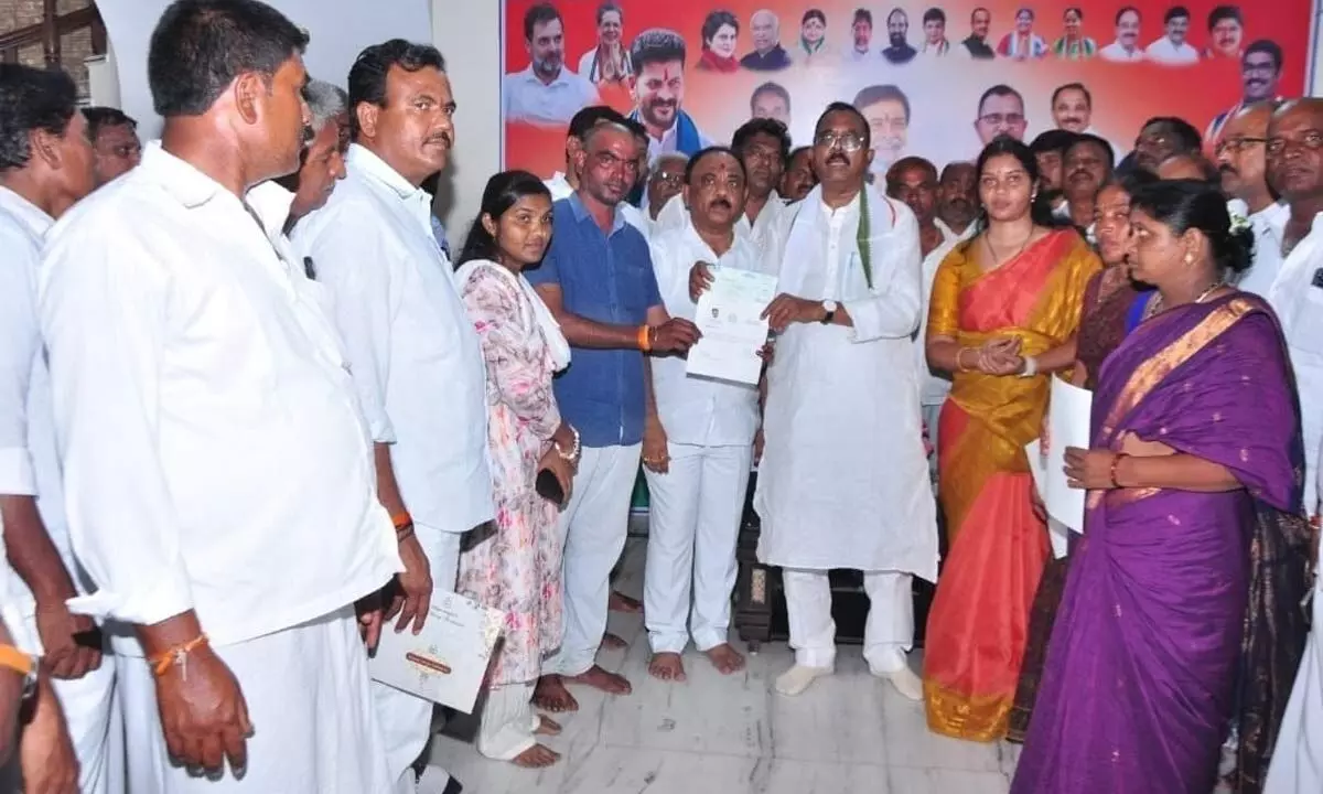 MP Mallu Ravi Hands Out Cheques from CM Relief Fund