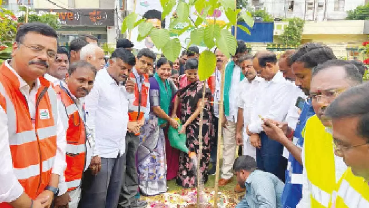 Swachadanam–Pachadanam Day 3: GHMC Collects Over 3,053 Tonnes of Waste