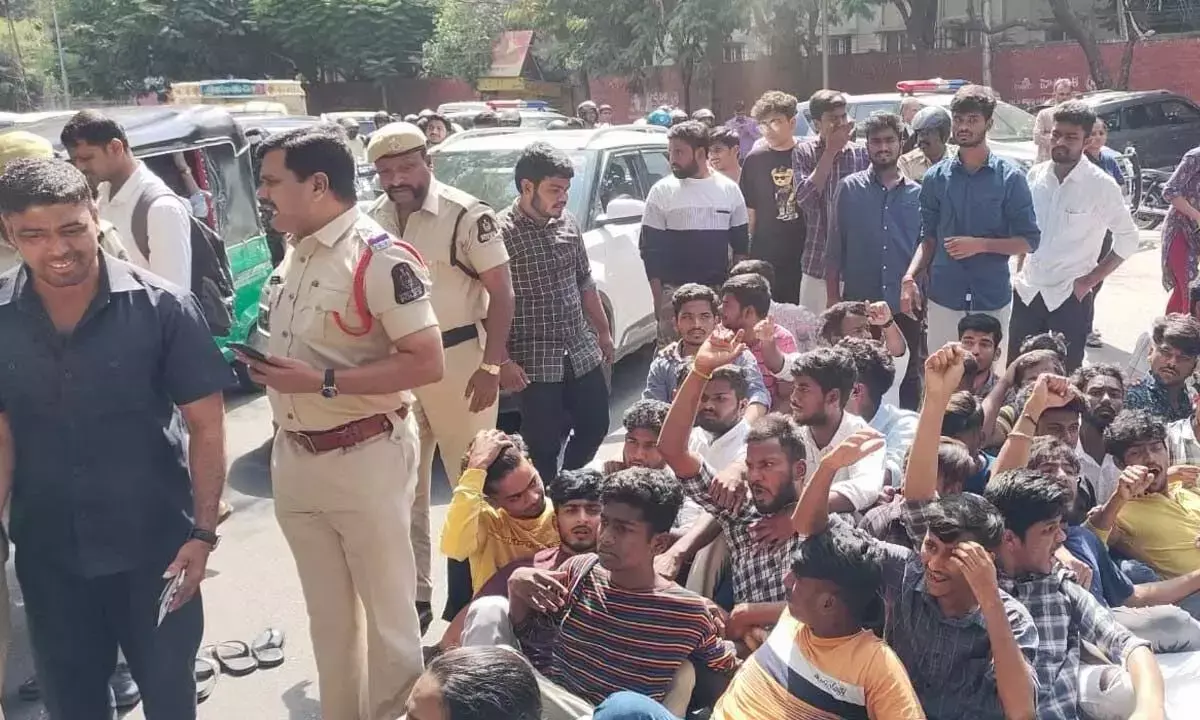 Tensions Flare at Nizam College as Students Protest Over Girls' Hostel Admissions