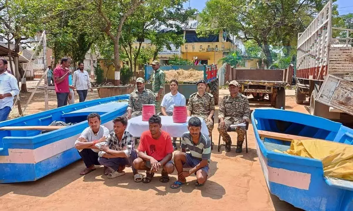 4 Maoists Arrested for Smuggling Boats