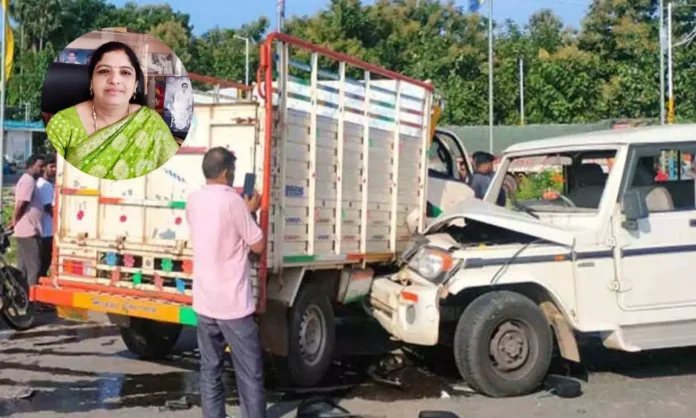 AP Minister Sandhya Rani narrowly avoids major accident after convoy vehicle crash