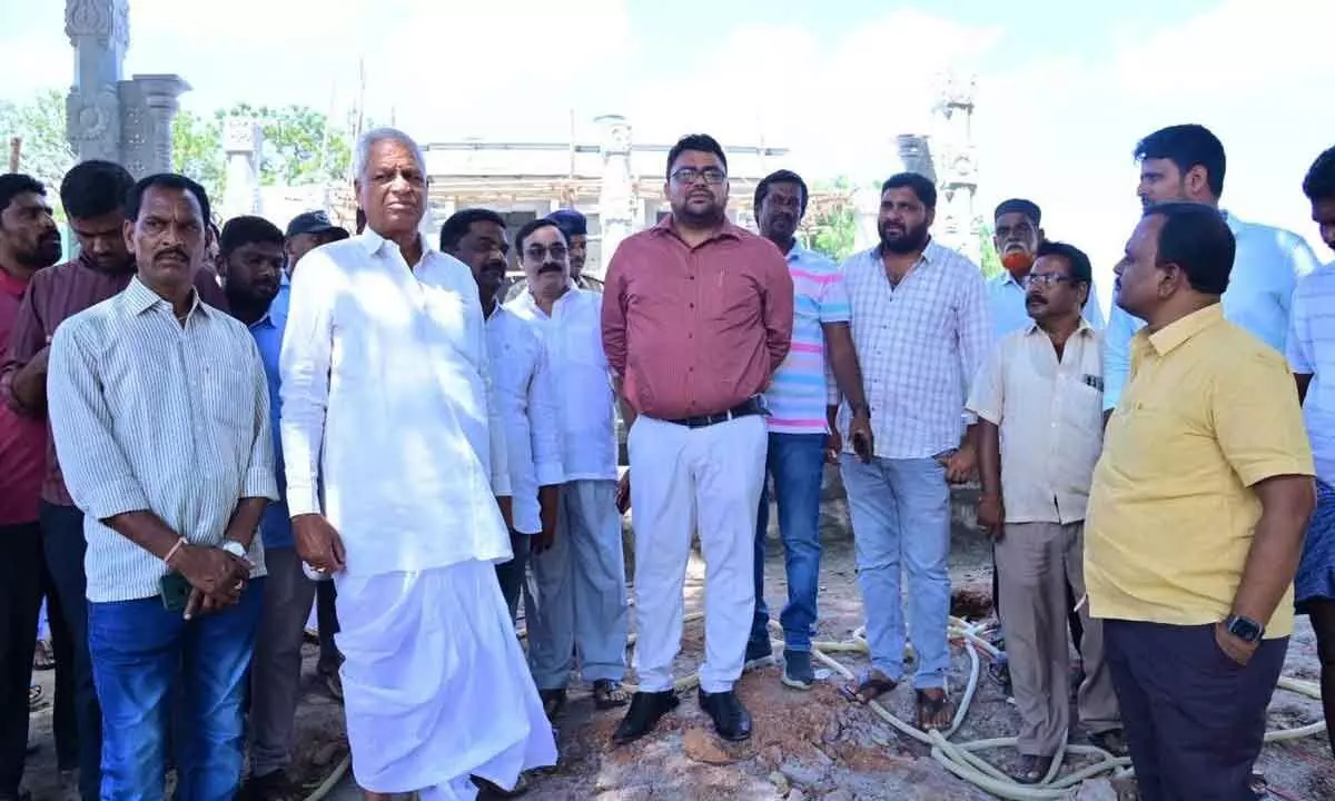 Collector Badavath Santosh: All Projects Must Be Finished Within a Week