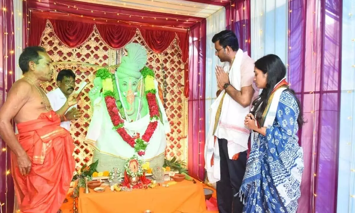 District Collector B.M. Santosh Advocates Eco-Friendly Ganesh Pooja, Encourages Use of Clay Idols to Safeguard Water Bodies