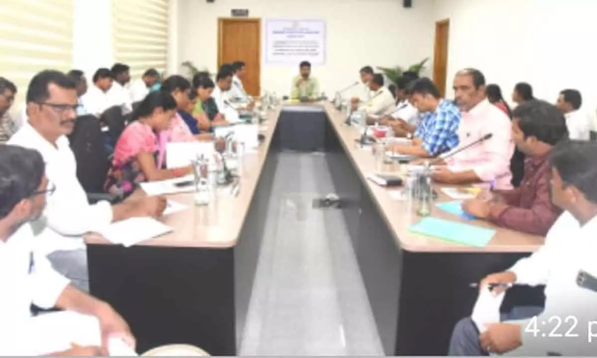 District Collector Calls for Timely Completion of Oil Palm Cultivation Goals