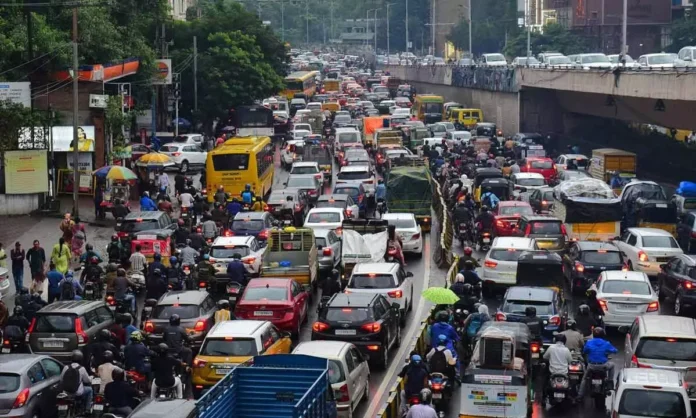 Heavy Rains Disrupt Traffic on Hyderabad-Kodad-Vijayawada Highway