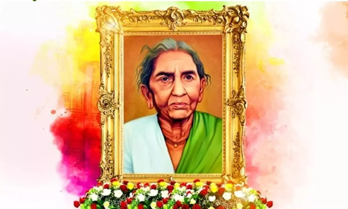 HMWSSB Honors Chakali Ilamma on Her Birth Anniversary