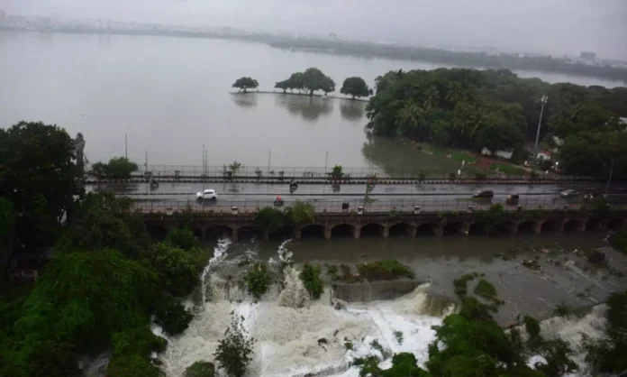 Hyderabad: Reservoir Levels Soar, Heightening Flooding Fears