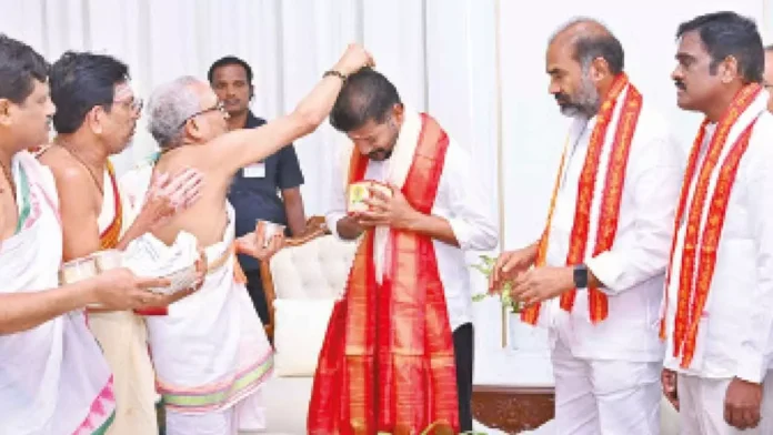 Vemulawada Priests Bless Chief Minister for Allocating ₹50 Crore