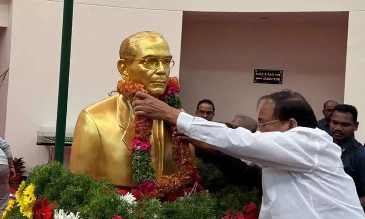 Venkaiah Naidu Inaugurates Prof C R Rao's Bust at University of Hyderabad