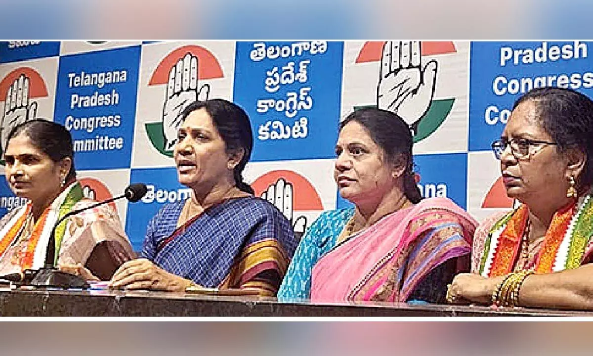 Women Congress Leaders Display Footwear in Protest Against Kaushik Reddy