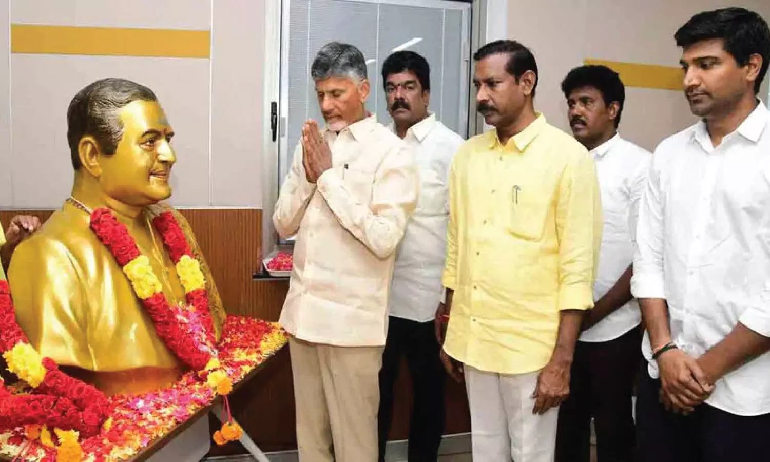 Chandrababu cautions TDP leaders to avoid repeating YCP's errors