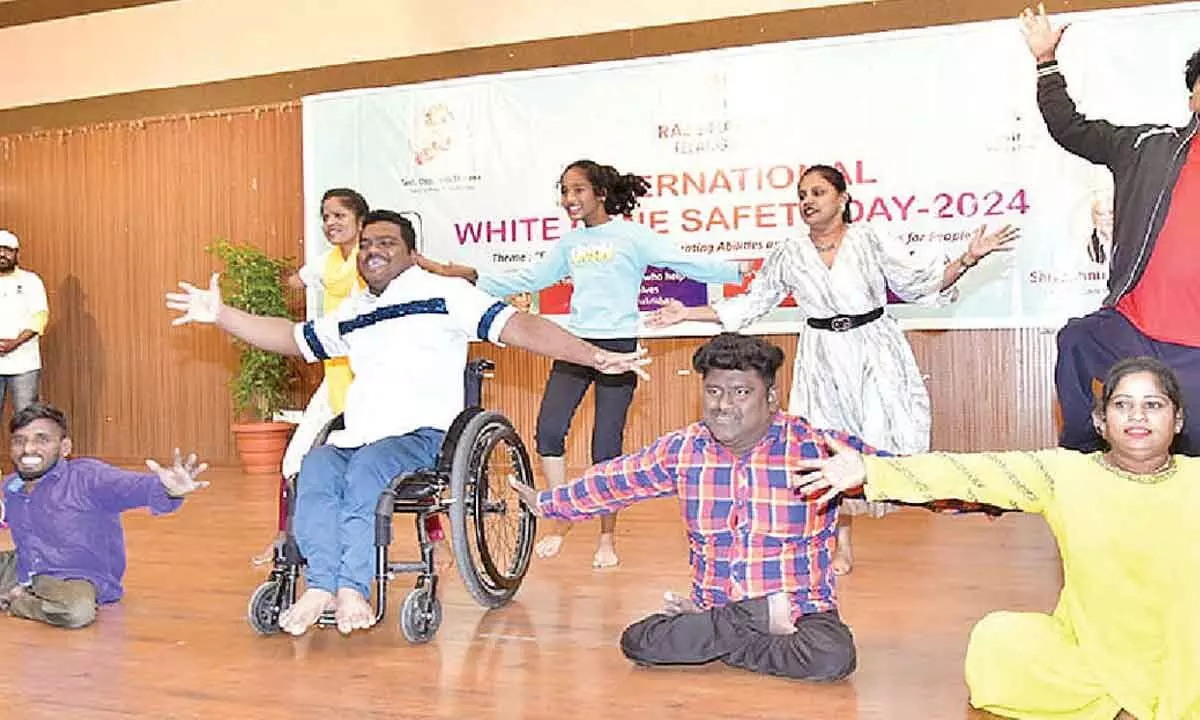 Governor Praises Resilience and Determination of Divyang Jan at White Cane Day Celebrations