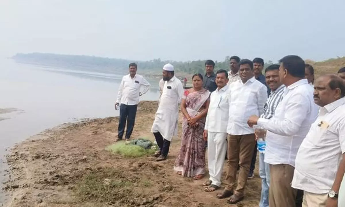 MLC Vithal Visits Drowning Incident Site for Inspection