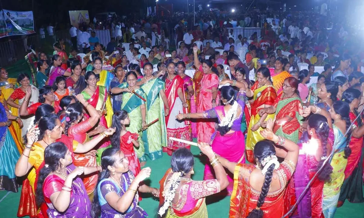 The Hans India and hmtv Celebrate Bathukamma with Grandeur and Festivity