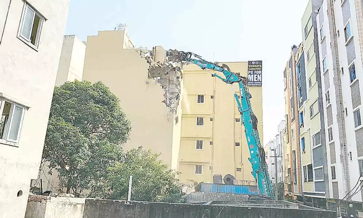 HYDRA Takes Down Tilted Building Near Gachibowli