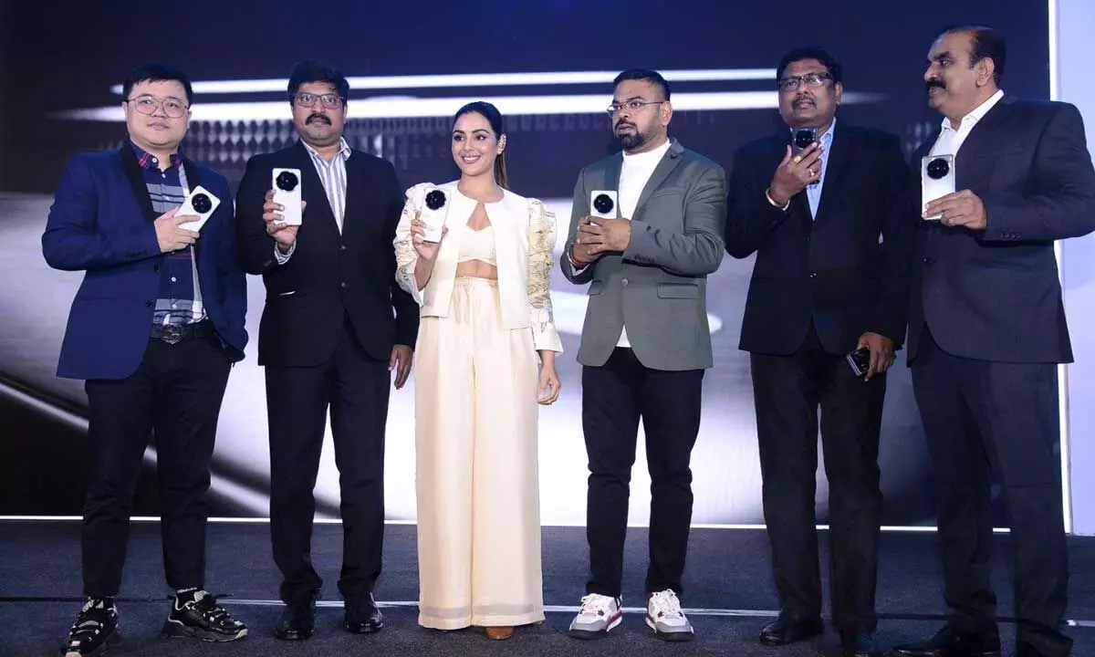 Actress Samyuktha Menon Launches VIVO X200 Series in Telugu States